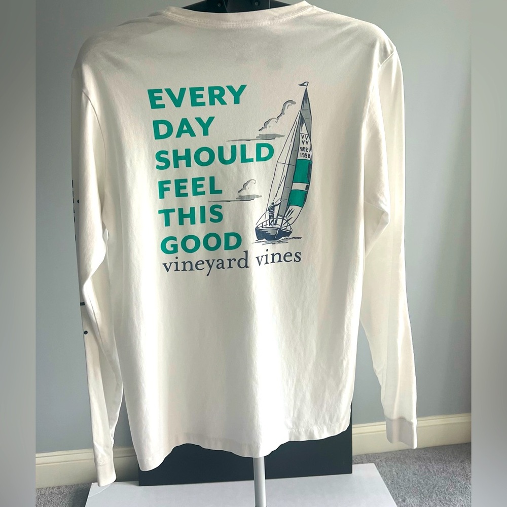 Vineyard Vines previously loved men’s size small long sleeve shirt.